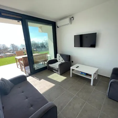 Appartement Club Panorama Studio - Pool, Garden Alsóörs